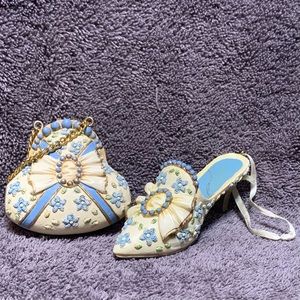Avon Collectable Mini Shoe and Purse Ornament Figurine Set